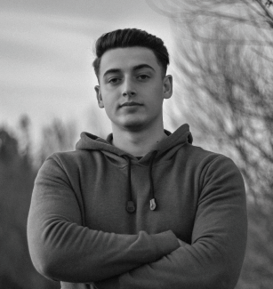 Silas Nicholas, software engineer at flashusdts.online